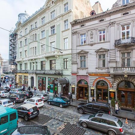 Біля Вокзалу Квартира Подобово По Вулиці Коротка 11 Сучасна Після Ремонту Lviv Exteriör bild