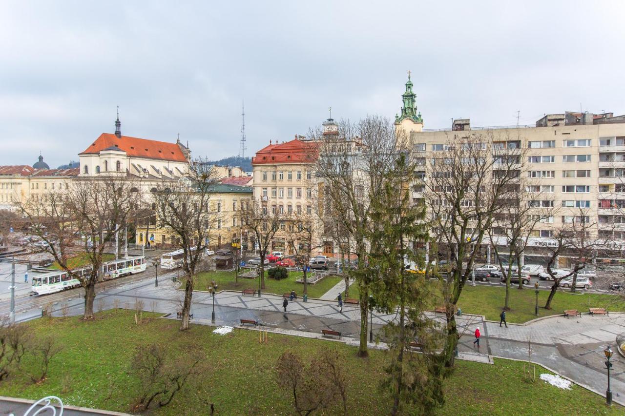 Біля Вокзалу Квартира Подобово По Вулиці Коротка 11 Сучасна Після Ремонту Lviv Exteriör bild