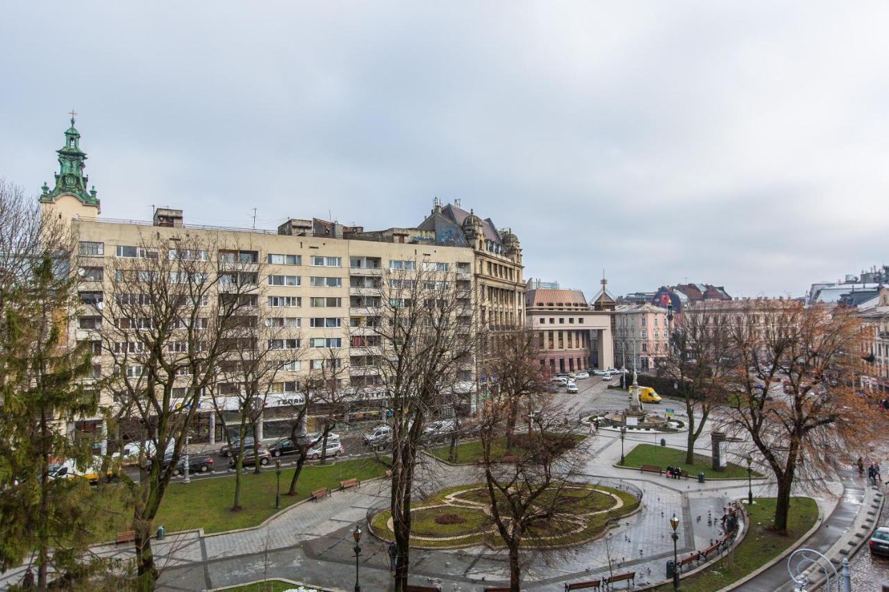 Біля Вокзалу Квартира Подобово По Вулиці Коротка 11 Сучасна Після Ремонту Lviv Exteriör bild